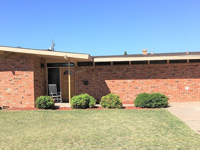 1st image of 2923 Chisum Ave