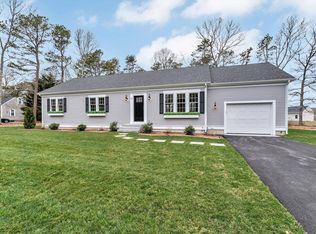 83 Airline Rd, East Dennis, MA 02641