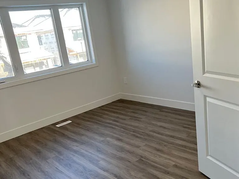 3635 Southbridge Ave #13 — Photo 14