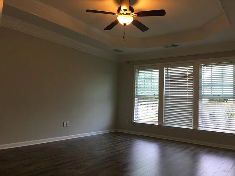 580 Marylebone Dr — Photo 11