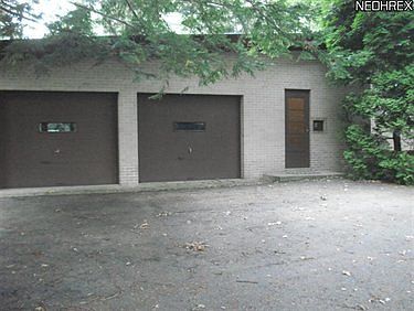 4th image of 266 E Good Ave