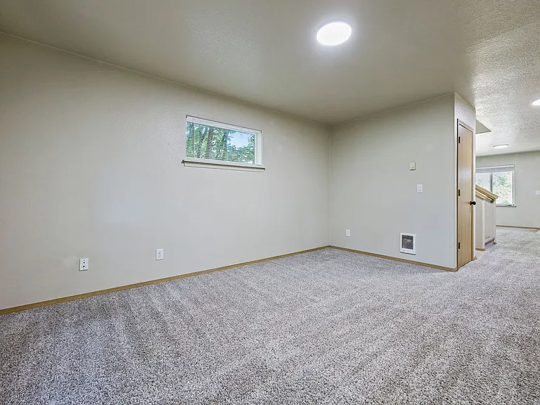 12564 SE Ramona St — Photo 6