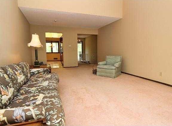 3rd image of 177 Birnamwood Dr