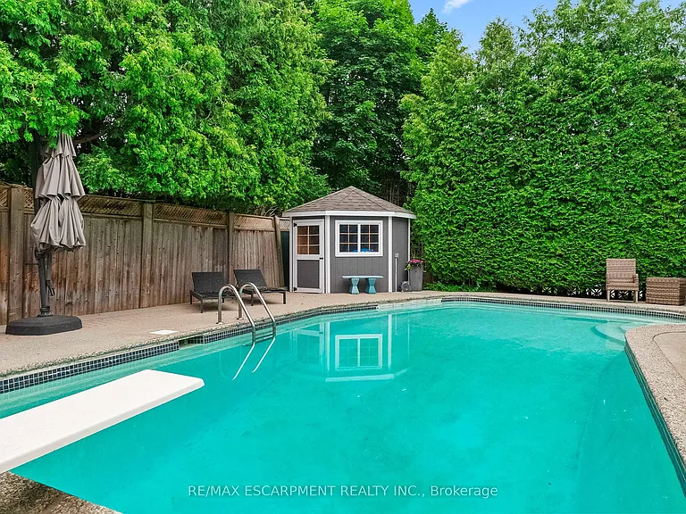 615 Vanessa Cres — Photo 48