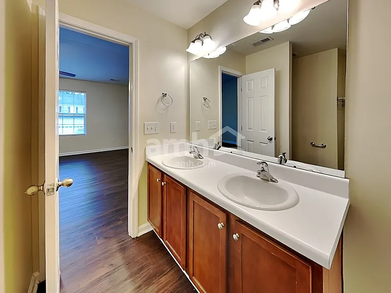 3012 Cardinal Lake Dr — Photo 16