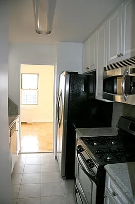 Rented by Michael K Namm Associates | media 15