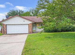 809 W Birmingham St, Broken Arrow, OK 74011