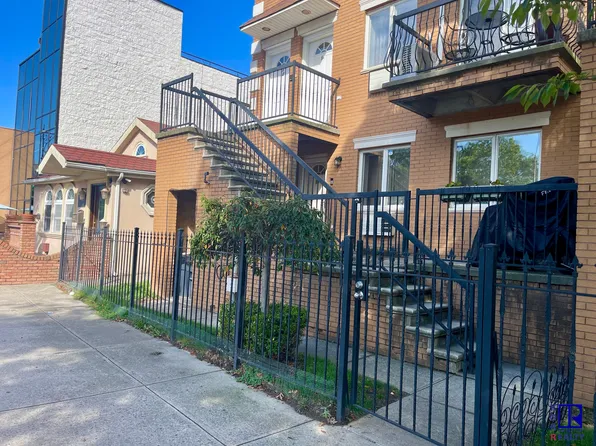 3105 Emmons Avenue image 2 of 31