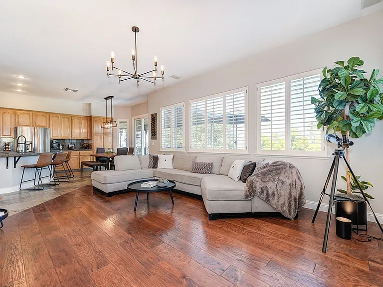 7029 Pembroke Way — Photo 23