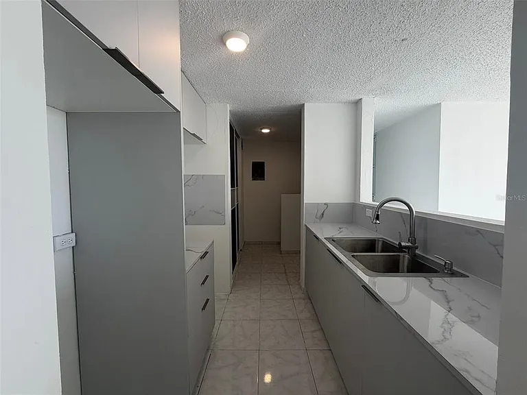 1 Cll Almonte #1707 — Photo 9