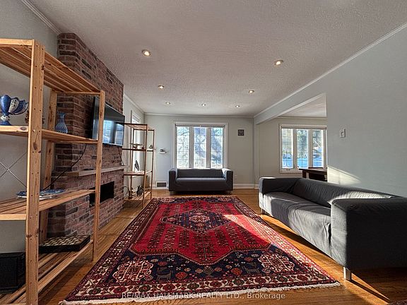 3rd image of 200 Berry Rd