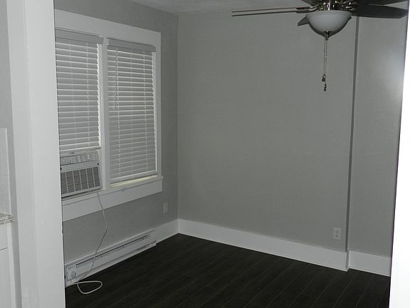 3rd image of 108 7th St N APT 9