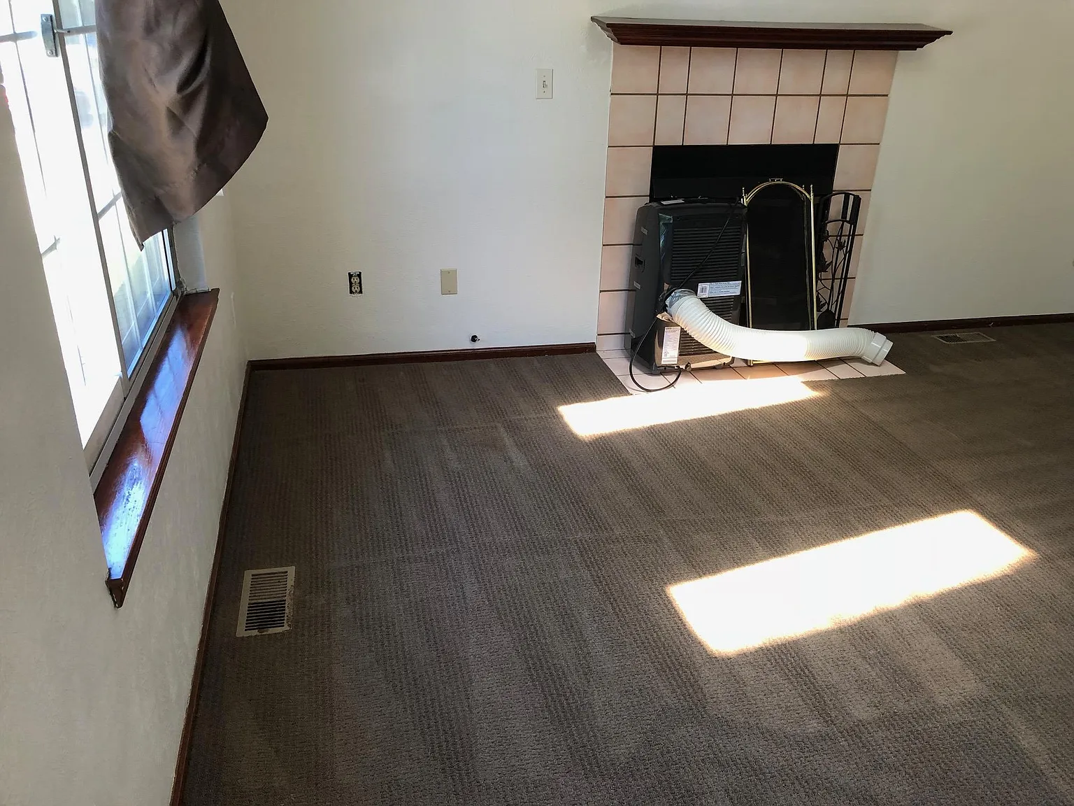 3 bed, 1162 sqft, $2,299 — Photo 3