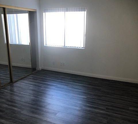5th image of 1640 N Poinsettia Pl APT 105