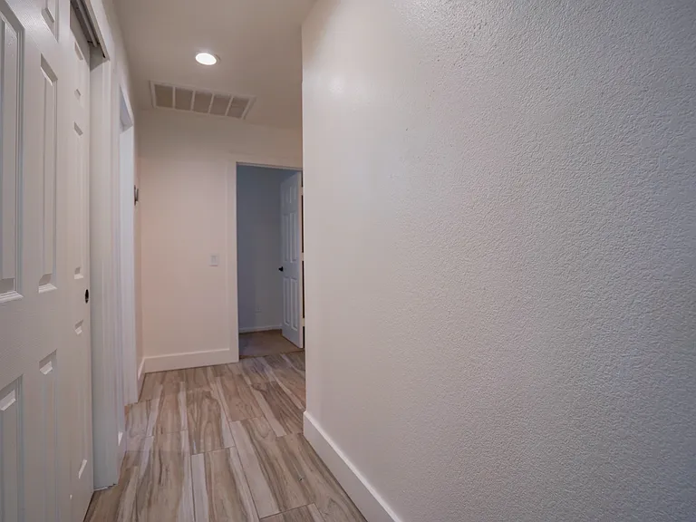 9054 N 84th Ln — Photo 14