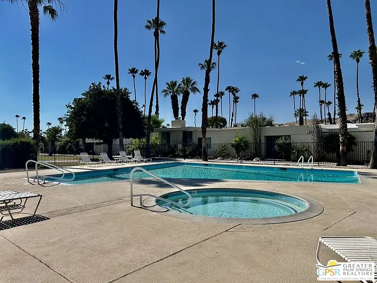 197 Desert Lakes Dr — Photo 35