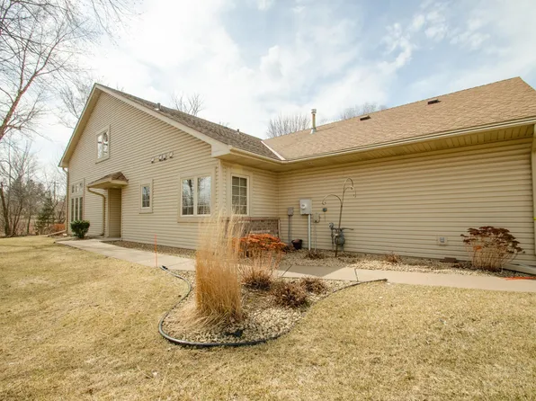 2975 Caroline Ct, Little Canada, MN 55117