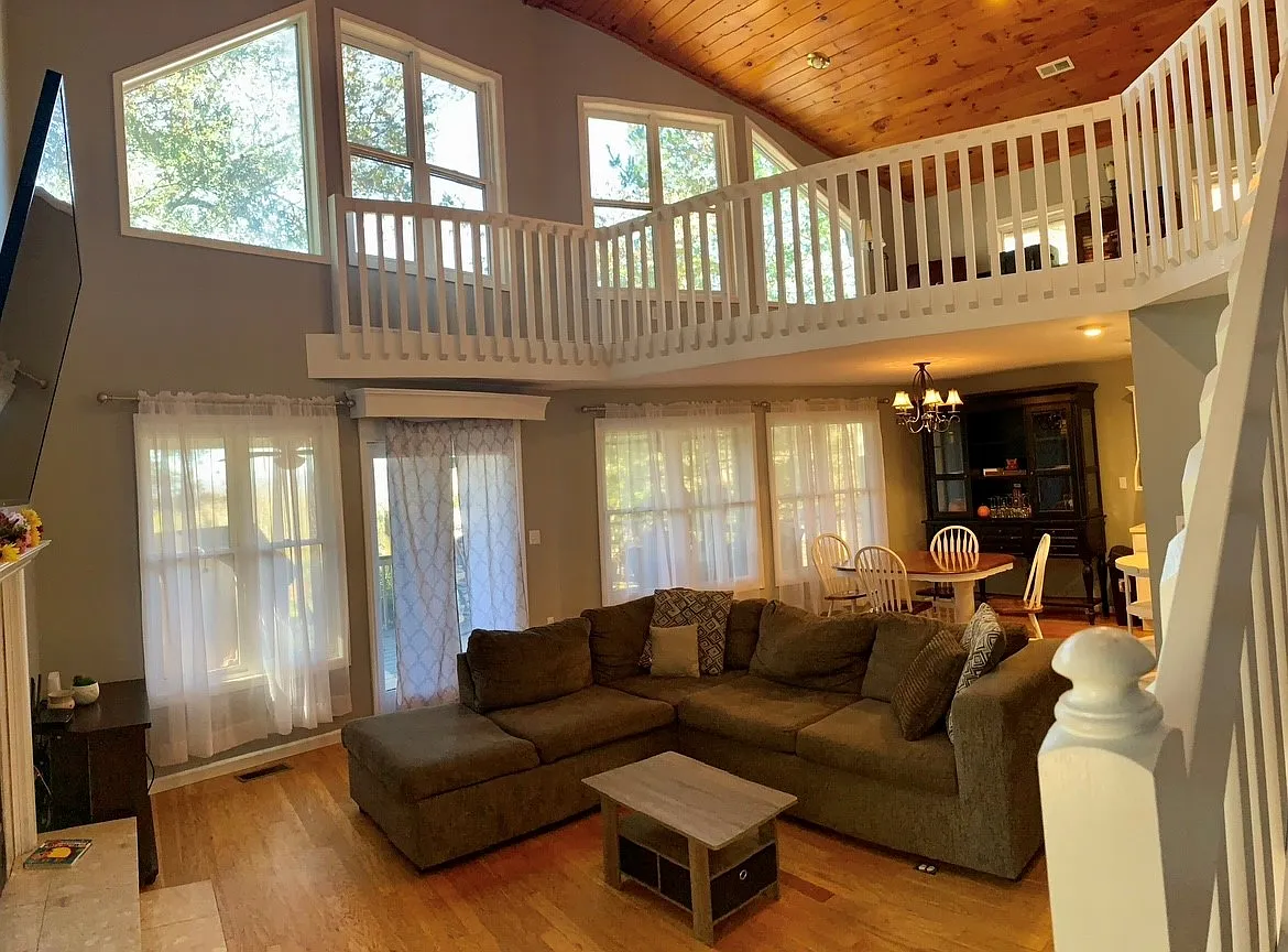 3 bed, 2.5 bath, 1478 sqft, $1,800 — Photo 2