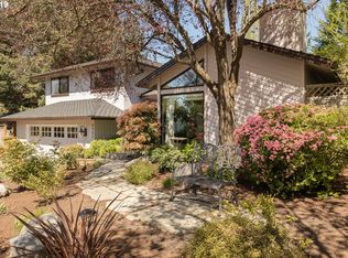 8905 NW Ash St, Portland, OR 97229