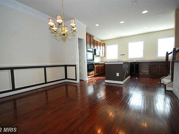 4th image of 7996 Avery Park Ct