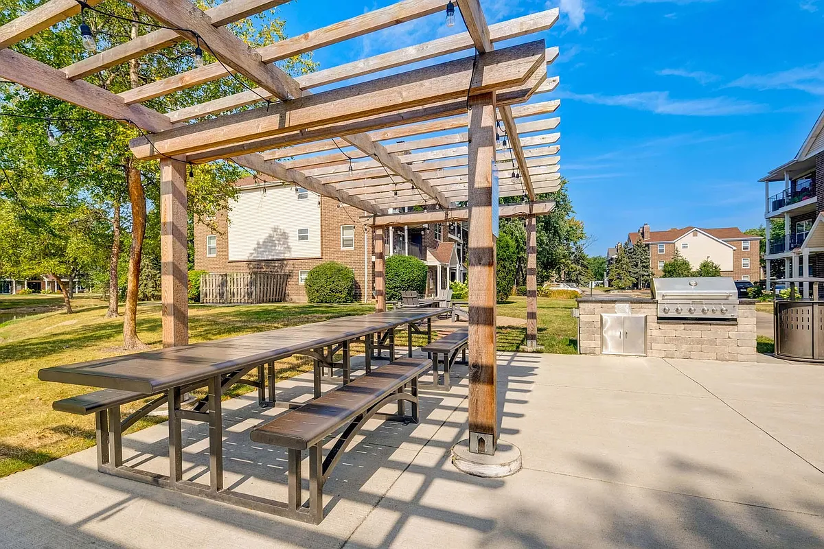 Building Photo - Avery at Arlington Lakes