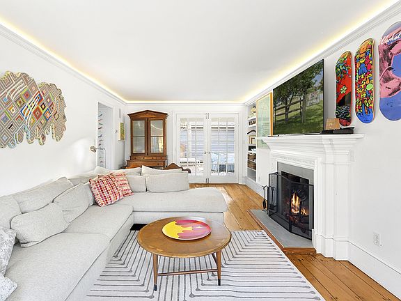 4th image of 33 Atlantic Ave
