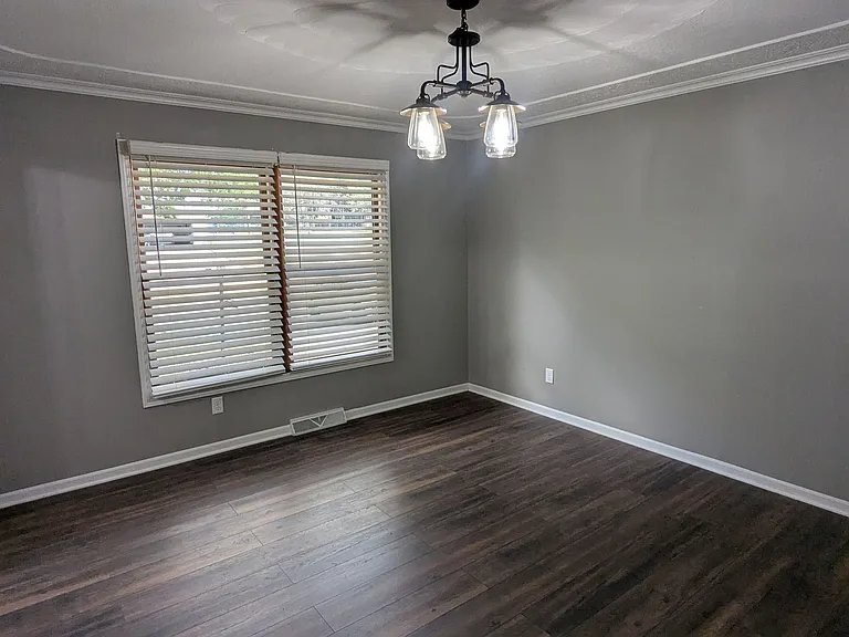 2025 Longfellow St NE — Photo 11