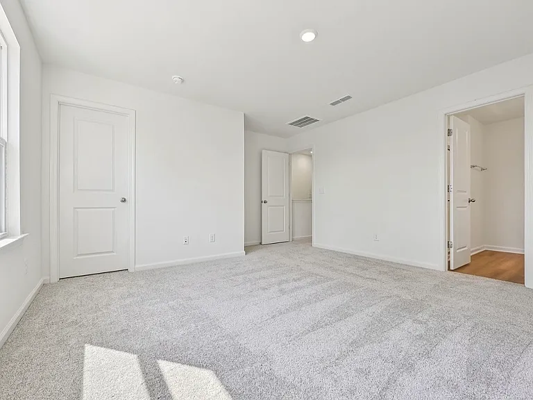 212 Parker Ln — Photo 29