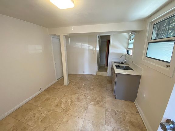 2nd image of 1001 E 1st St #0