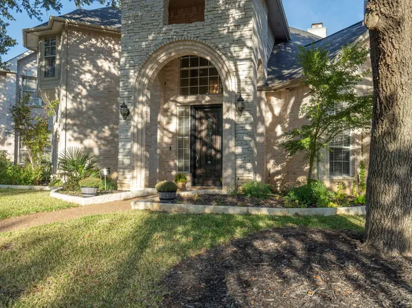 1713 Fallbrook Dr, Flower Mound, TX 75028