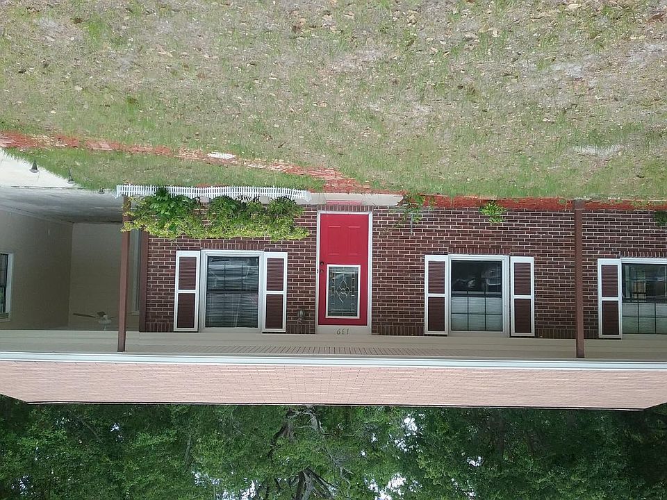 1st image of 139 Stafford Ave