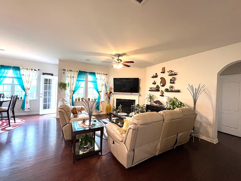 1031 Winnett Dr — Photo 33