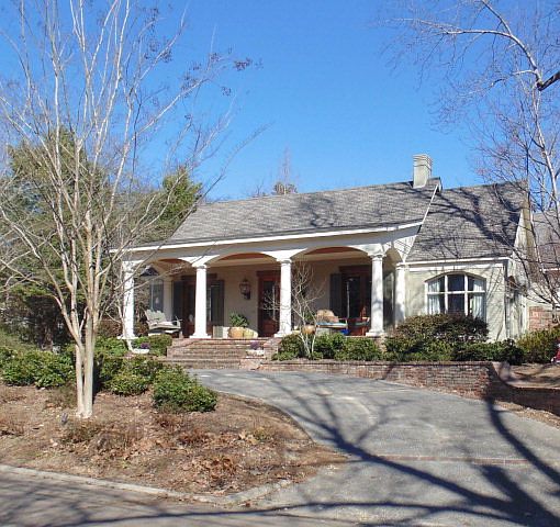 1st image of 915 Buchanan Ave