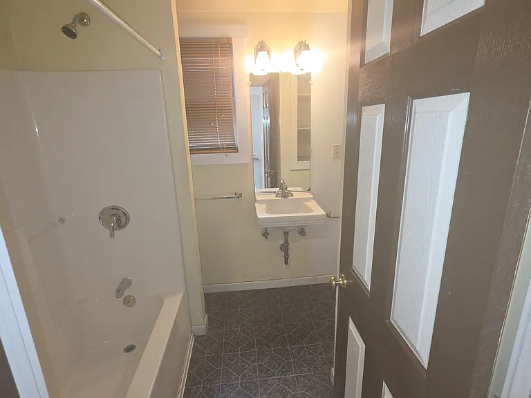 600 Henderson Ave #2 — Photo 11