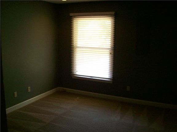 5th image of 1313 Wesley St