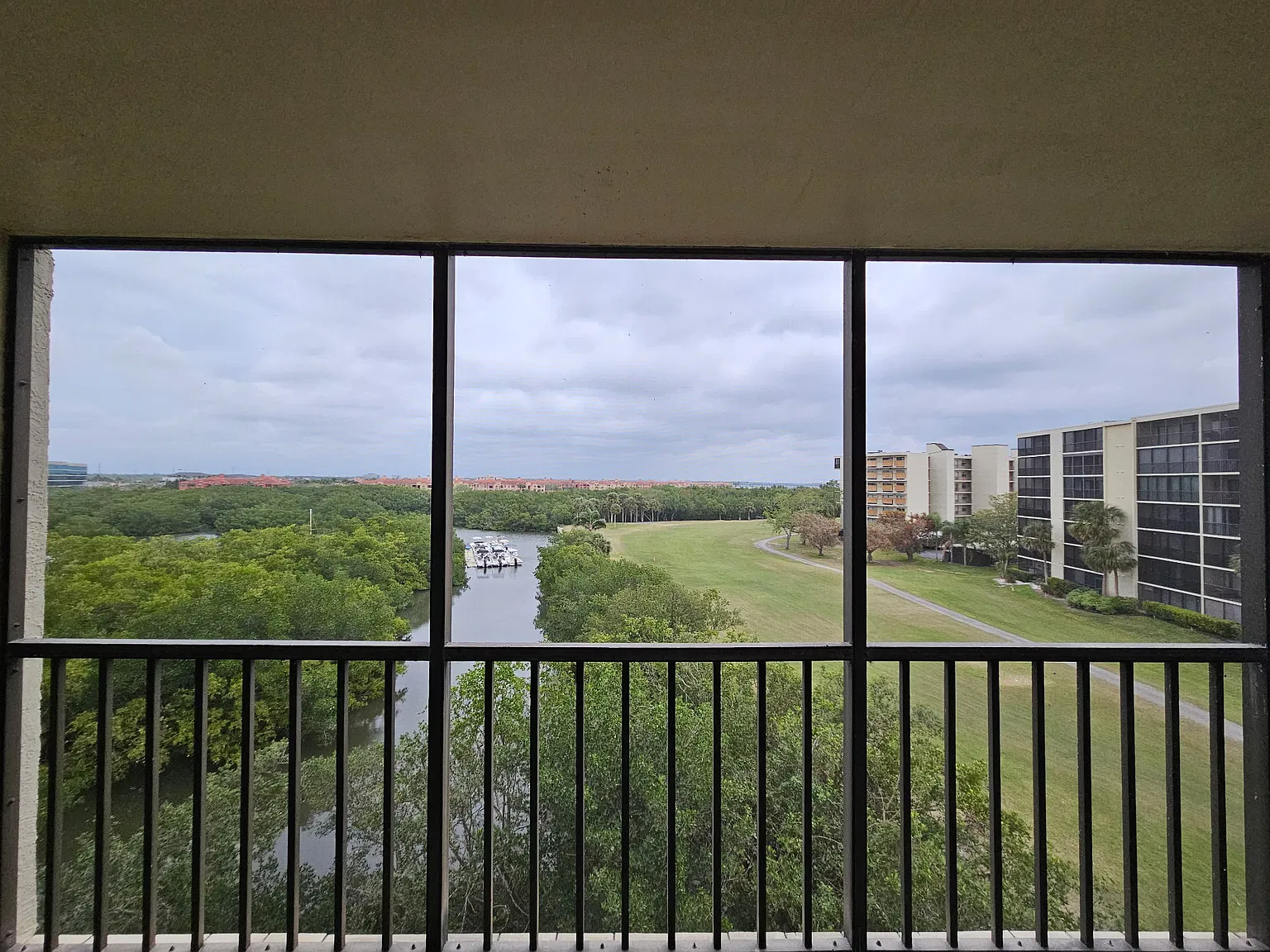 3 bed, 1065 sqft, $2,000 — Photo 1