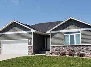 3101 Glen Ellen Rd, Sioux City, IA 51106
