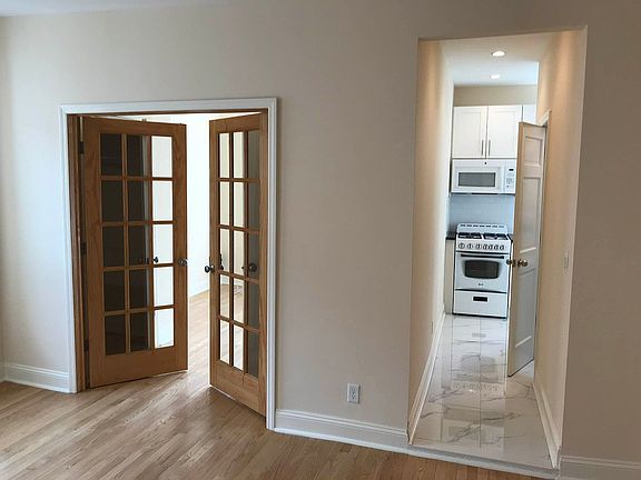 3rd image of 2443 23rd St #2F