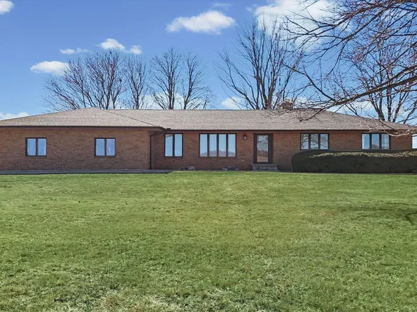 36215 E 200 North Rd, Le Roy, IL 61724