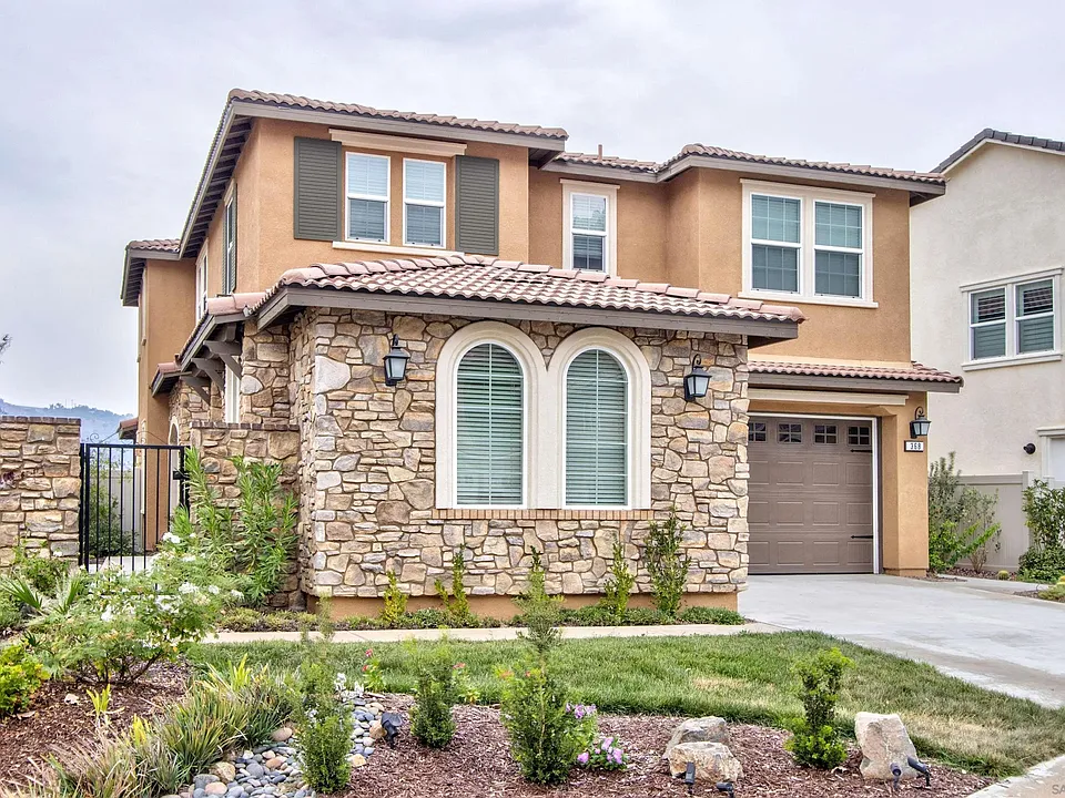 368 Ventasso Way