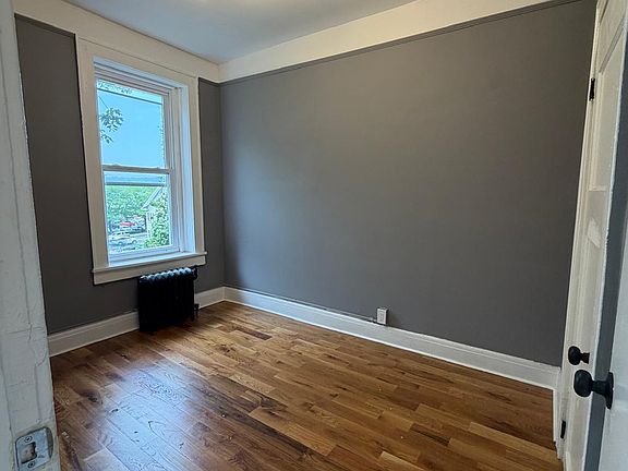 2nd image of 713 Arlington Ave #4A
