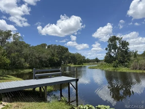 6466 N Lakeside Dr, Hernando, FL 34442