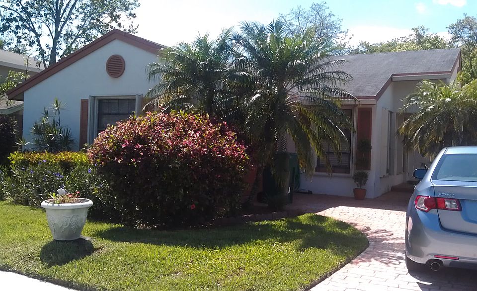 1st image of 541 Mulberry Ln