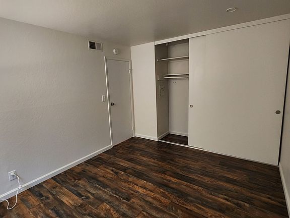 3rd image of 3809 Maybelle Ave APT 4