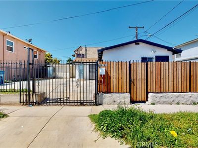 8819 S Budlong Ave, Los Angeles, CA, 90044