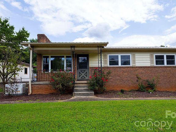 3rd image of 317 Brickyard Rd