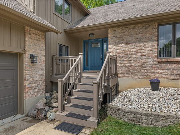 4th image of 1828 W Tamarron Ct