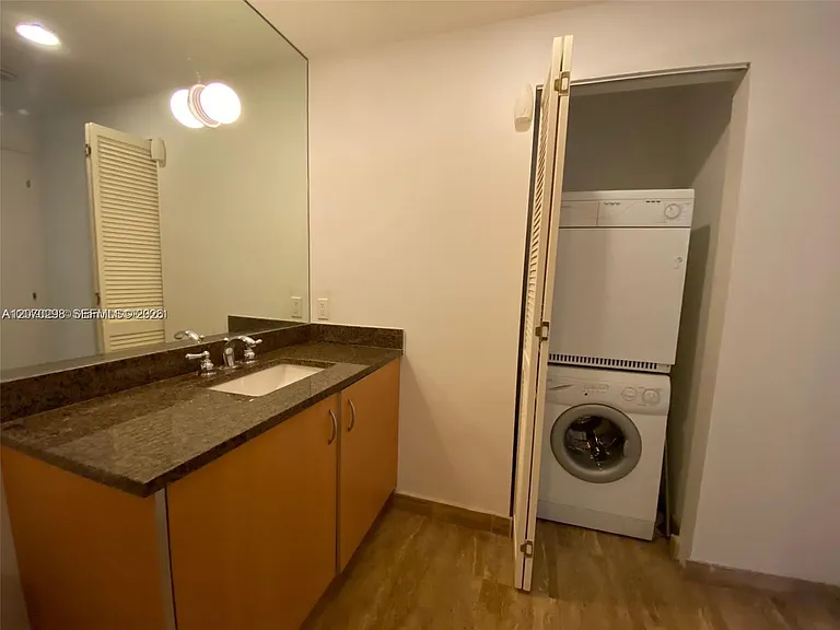 300 Biscayne Blvd #2503 — Photo 6