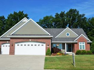 10673 Knockaderry Dr, Grand Ledge, MI 48837