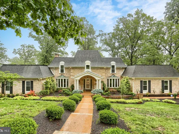 1715 Mountain View Rd, Harrisburg, PA 17110
